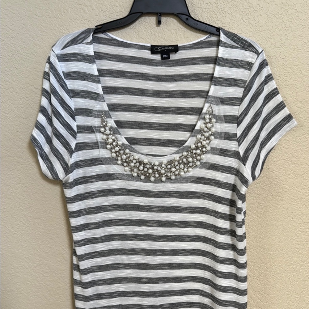 Gray and White Embellished Short Sleeve Tee